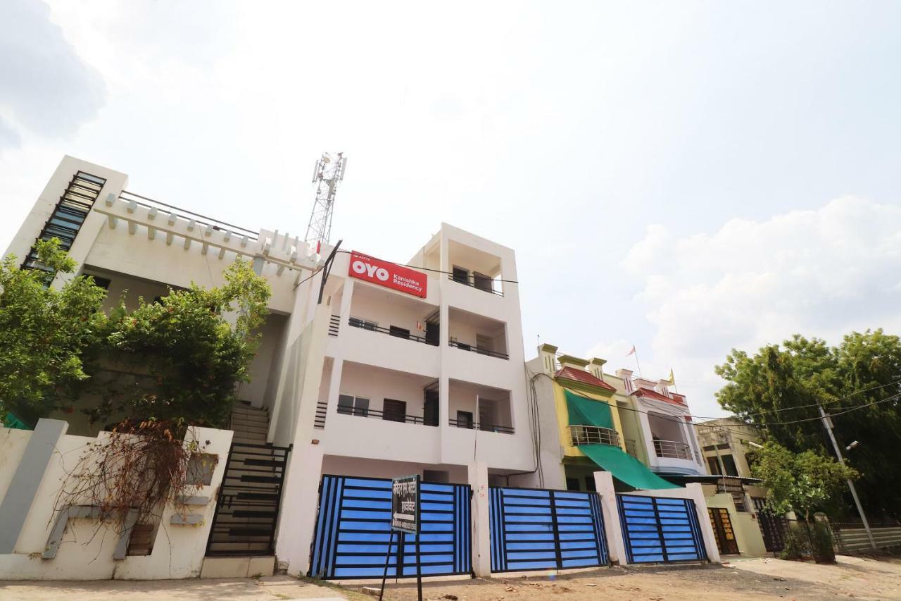 Oyo 39774 Hotel Kanishka Residency Jabalpur Exterior foto